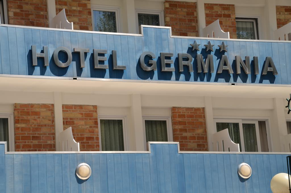 Hotel Germania Bibione Exteriör bild